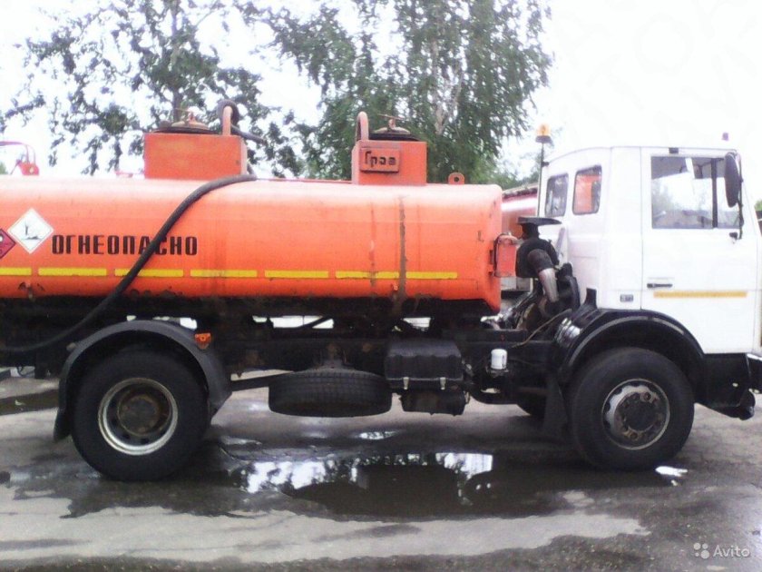МАЗ 56142 Автотопливозаправщик