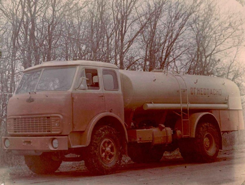 МАЗ 500 бензовоз