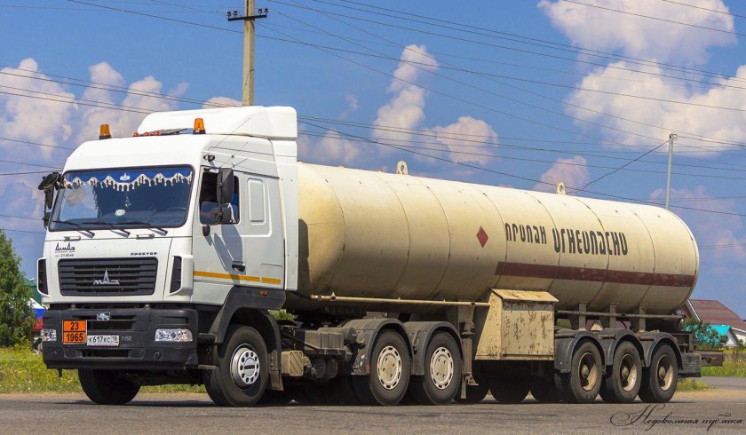 МАЗ 6430 бензовоз