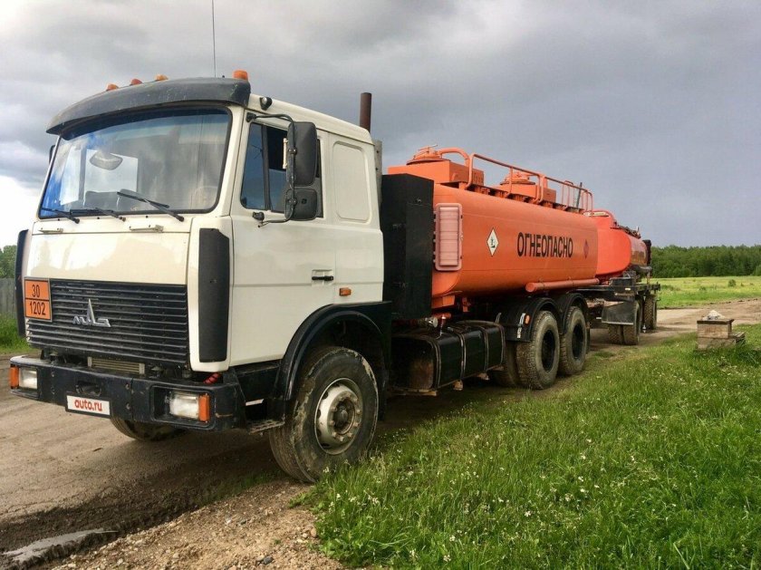 МАЗ 6303 бензовоз