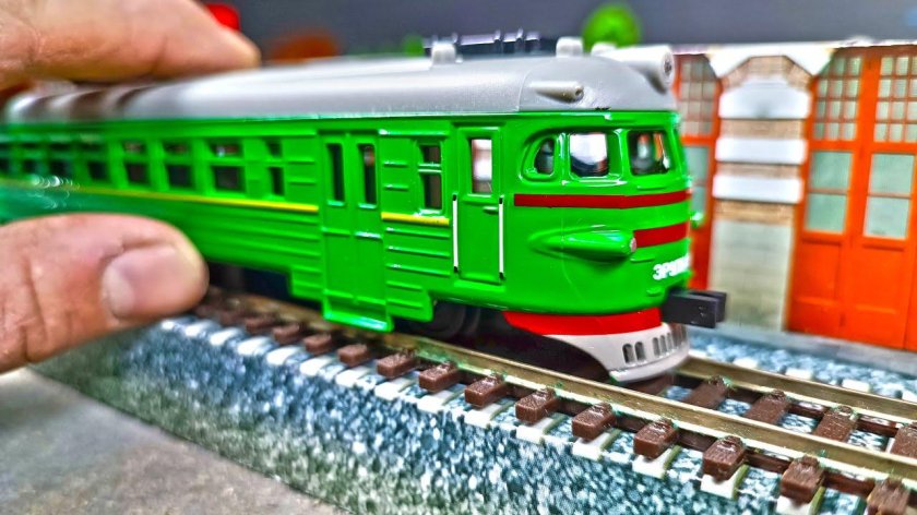 Электричка эр2к игрушка Технопарк