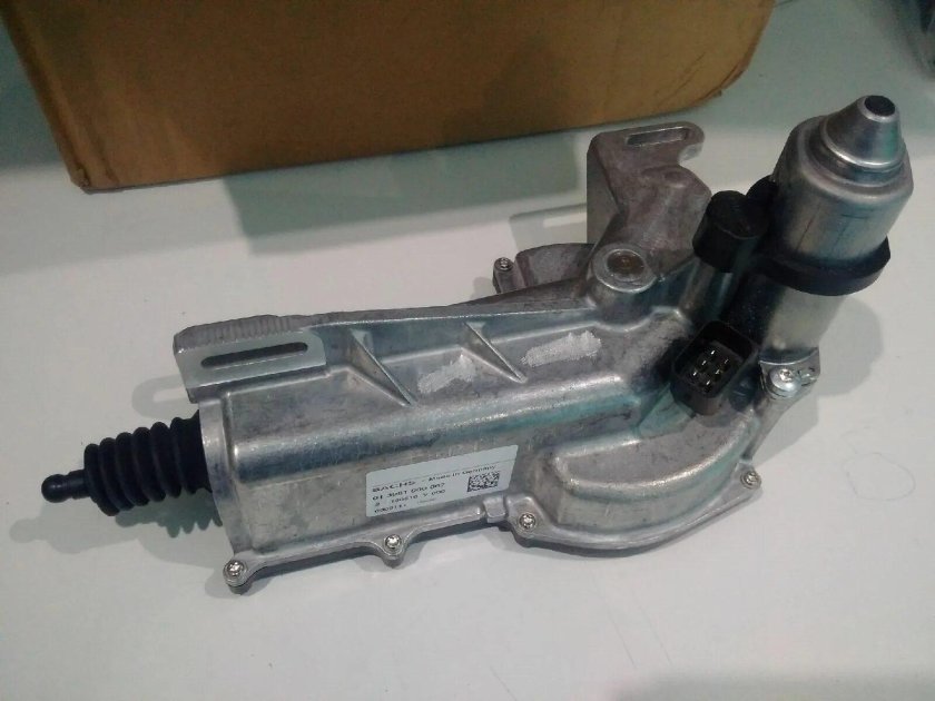 Митсубиси Colt 2005 актуатор сцепления