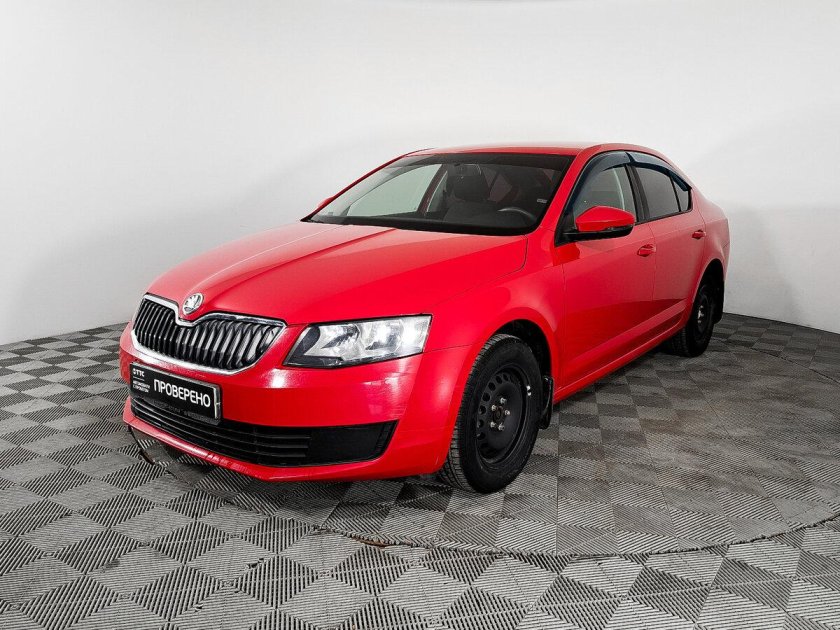 Skoda Octavia a7 красная