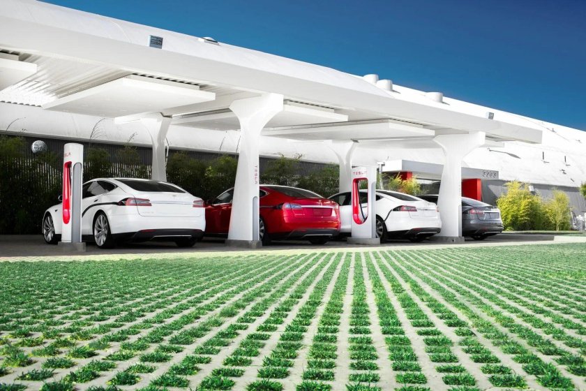 Зарядная станция Tesla Supercharger