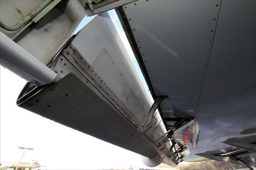 Боинг 737 предкрылки