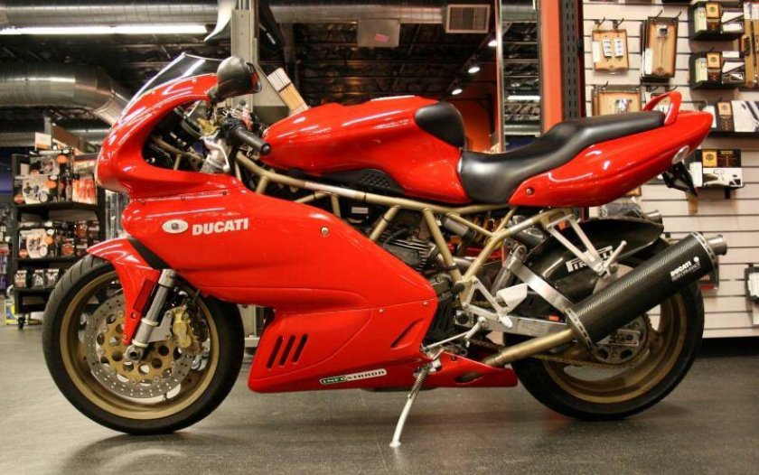 Ducati Supersport 900