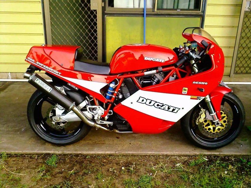 Ducati 1990