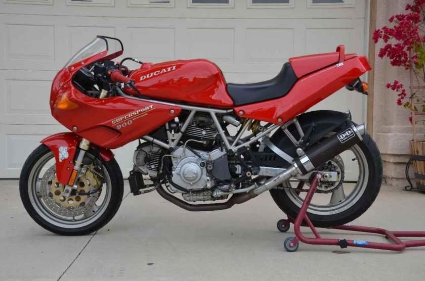 Дукати супер спорт 900