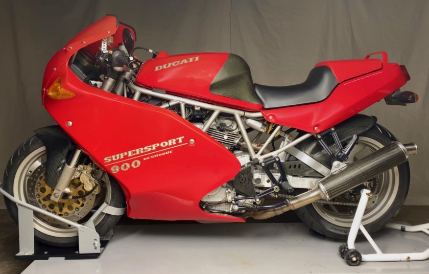 Ducati Supersport 900