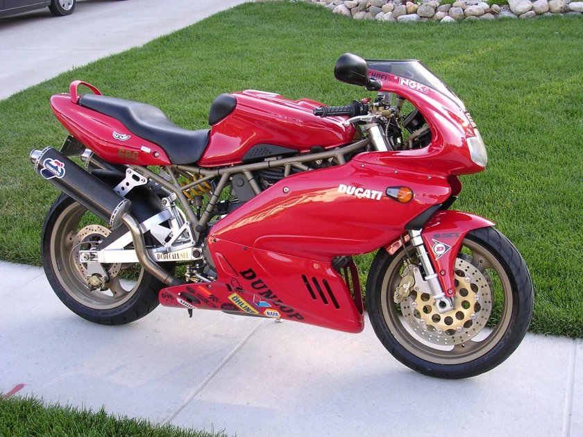 Ducati Supersport 900