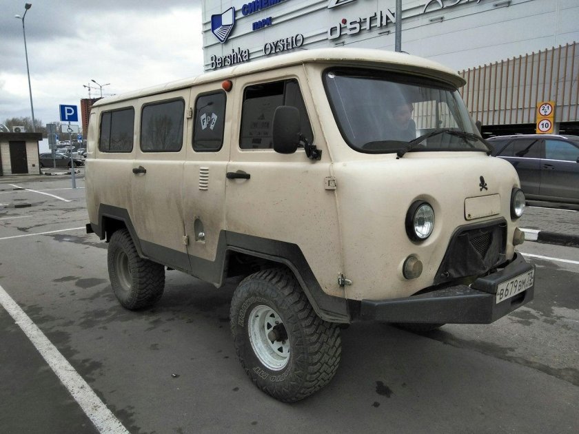 УАЗ 452 Буханка бампер