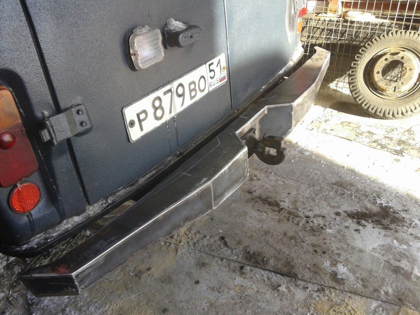 Задний силовой бампер на УАЗ Буханка