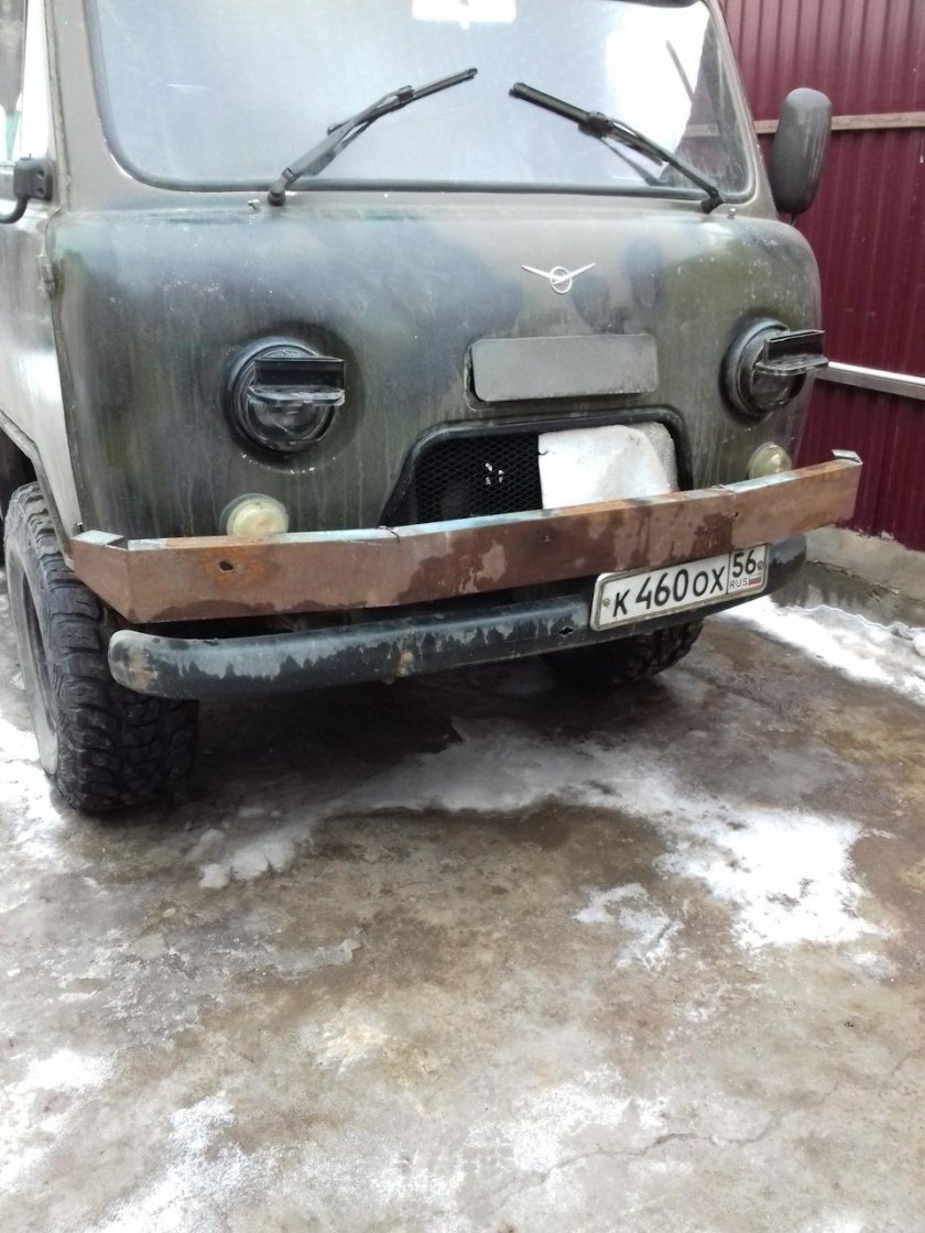 УАЗ 3303 бампер передний