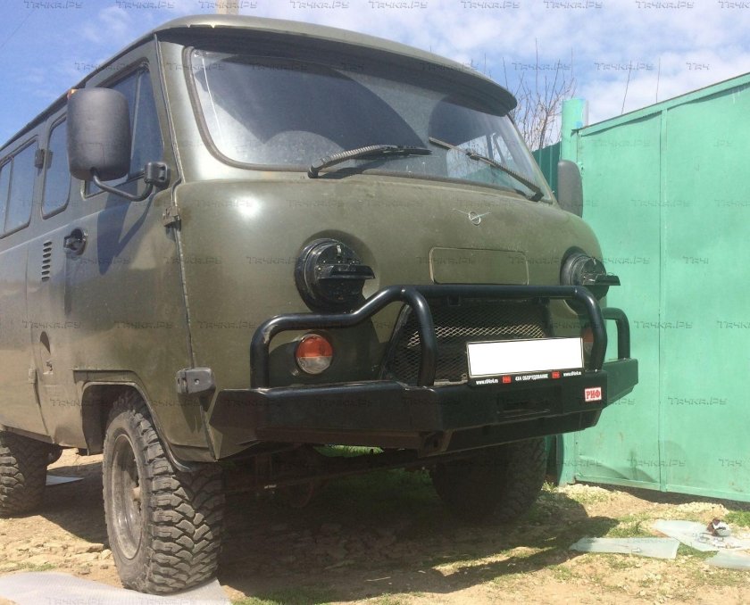Бампер передний УАЗ 3909