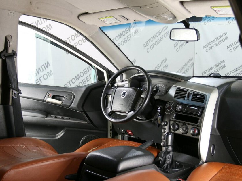 SSANGYONG Kyron Interior