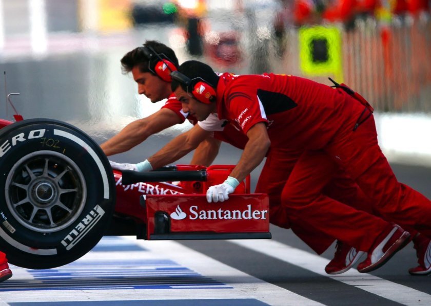 Формула 1 пит стоп