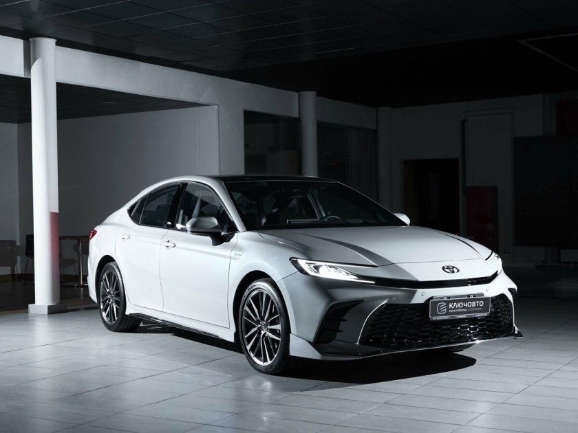 Новая тойота камри 2024