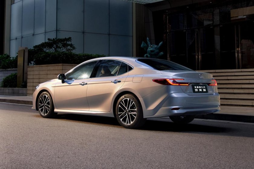 Новая Тойота Камри 2024