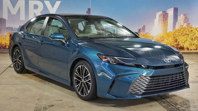 Toyota Camry 2025