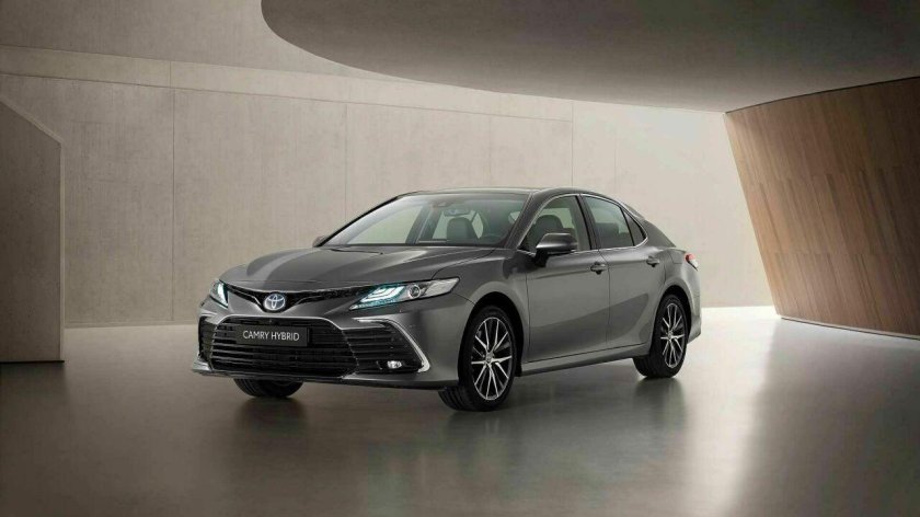 Toyota Camry 2021