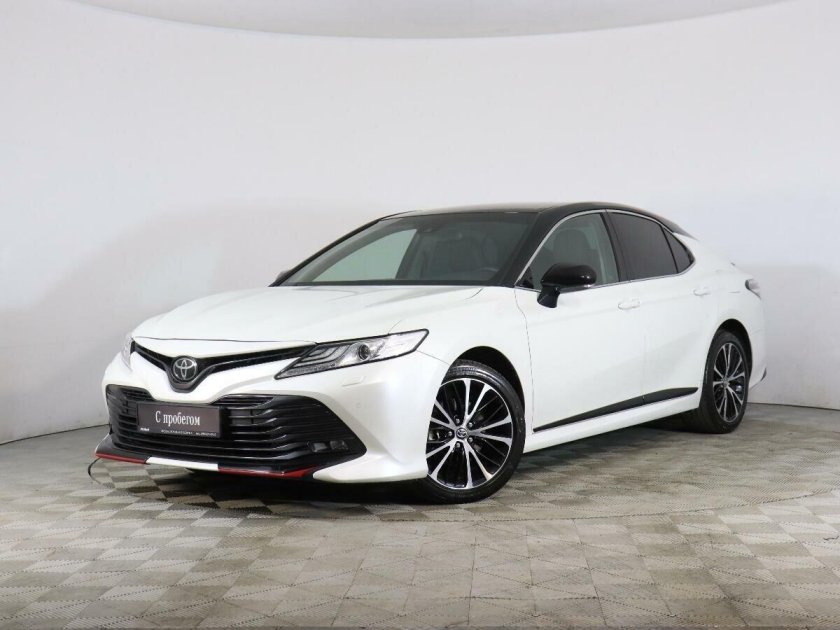 Toyota Camry VIII (xv70)