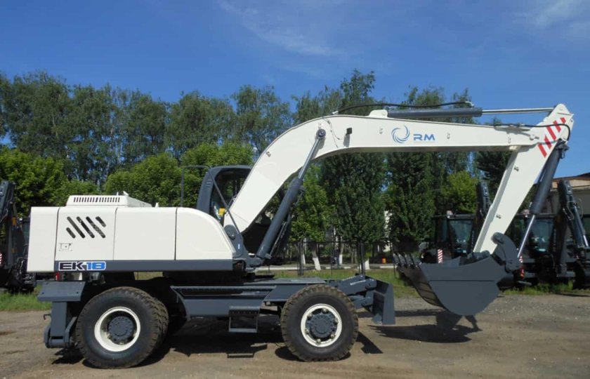 Экскаватор колёсный ТВЭКС ЕК-18