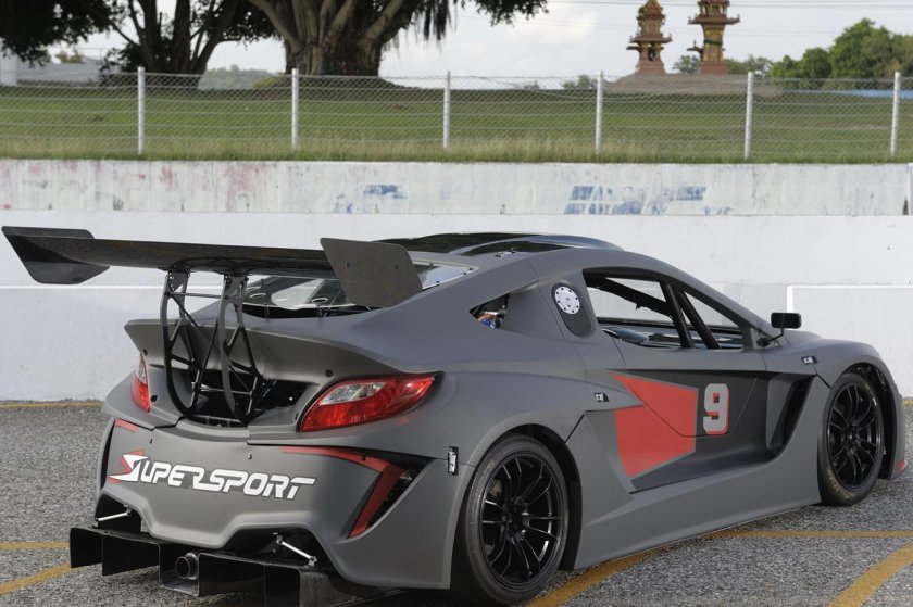 Карбоновый спорткар