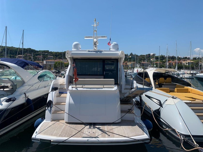 Катамаран лодка