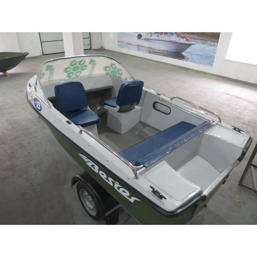 Моторная лодка Бестер 400а