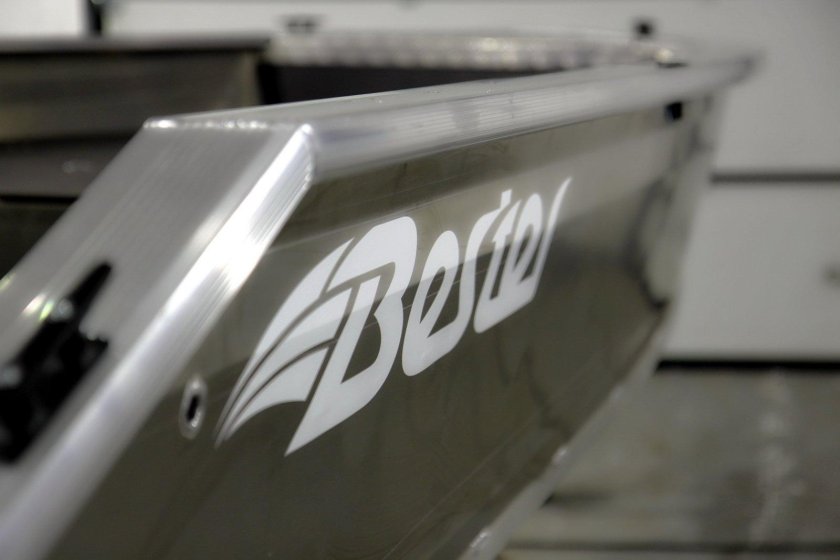 Лодка Бестер Фиш