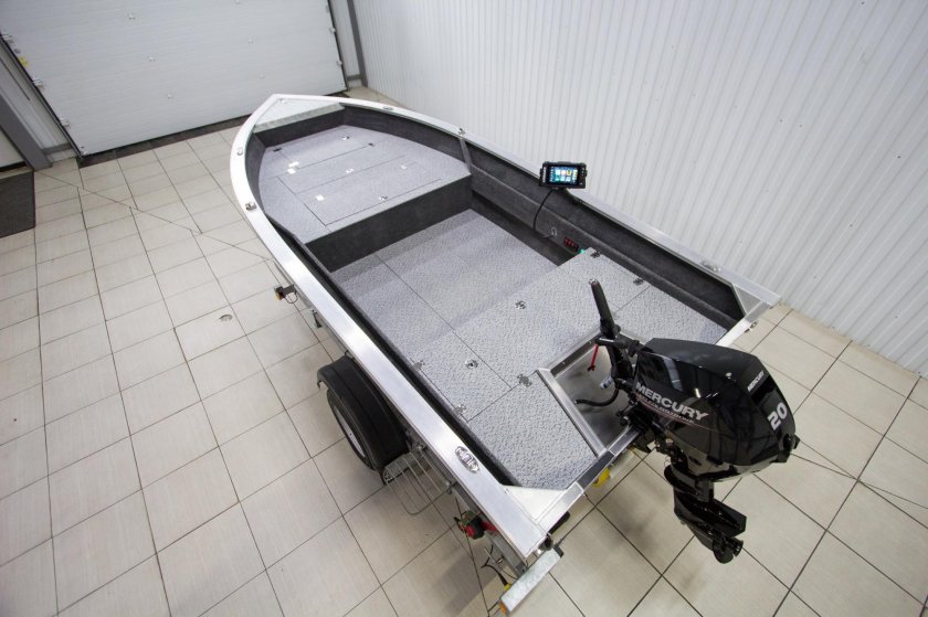 Лодка Бестер 400р