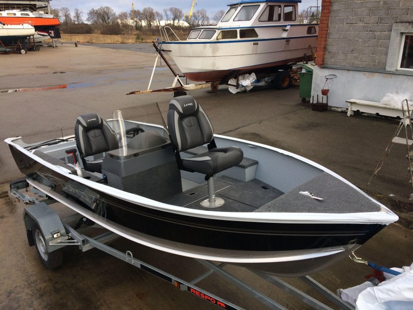 Алюминиевая лодка 390 румпельная