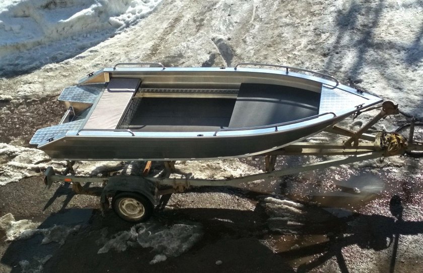 Лодка Бестер 450