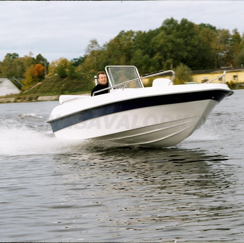 Моторная лодка