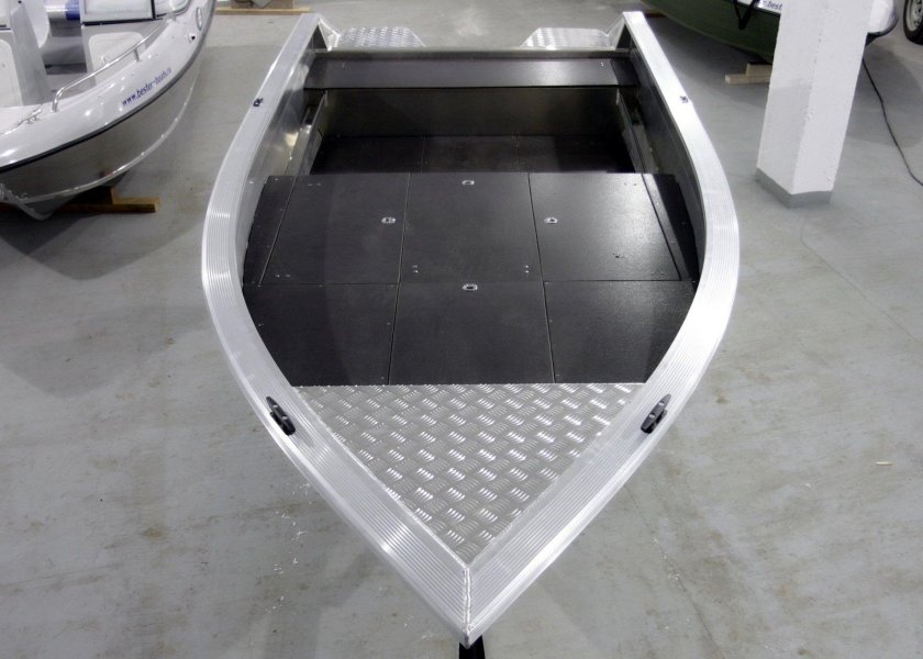 Лодка Бестер 450 румпель