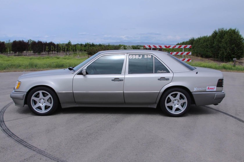 Mercedes benz e class w 124