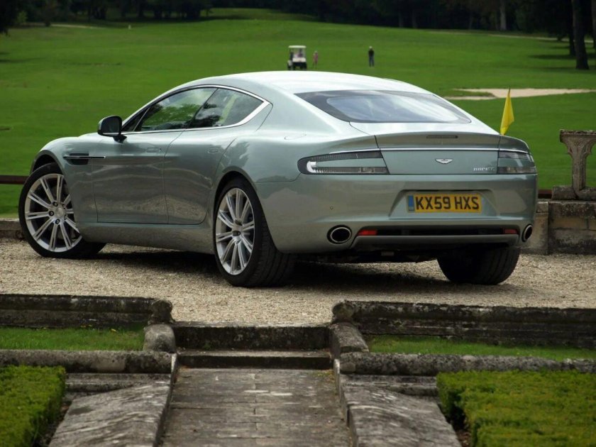 Астон Мартин 2010