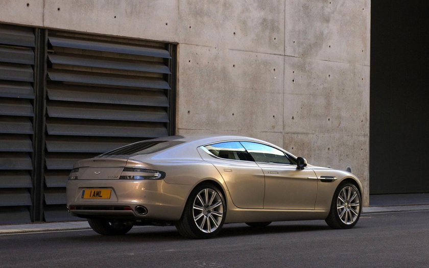 Aston Martin rapide 2010