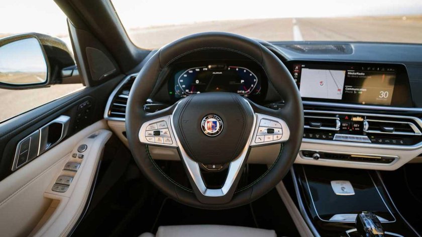 BMW x7 Alpina салон