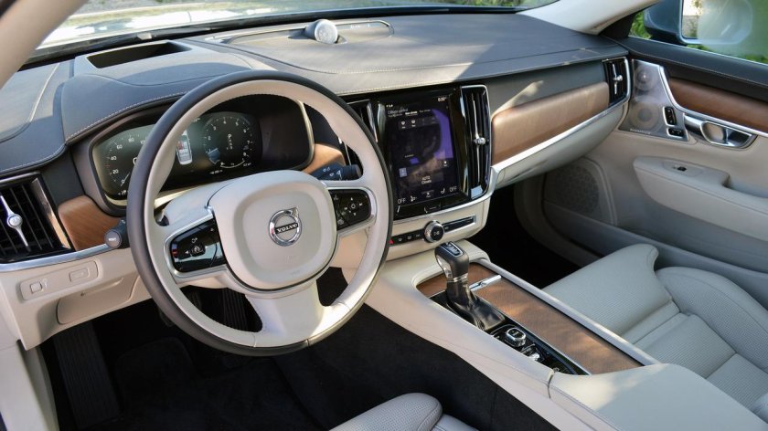 Вольво s90 2022