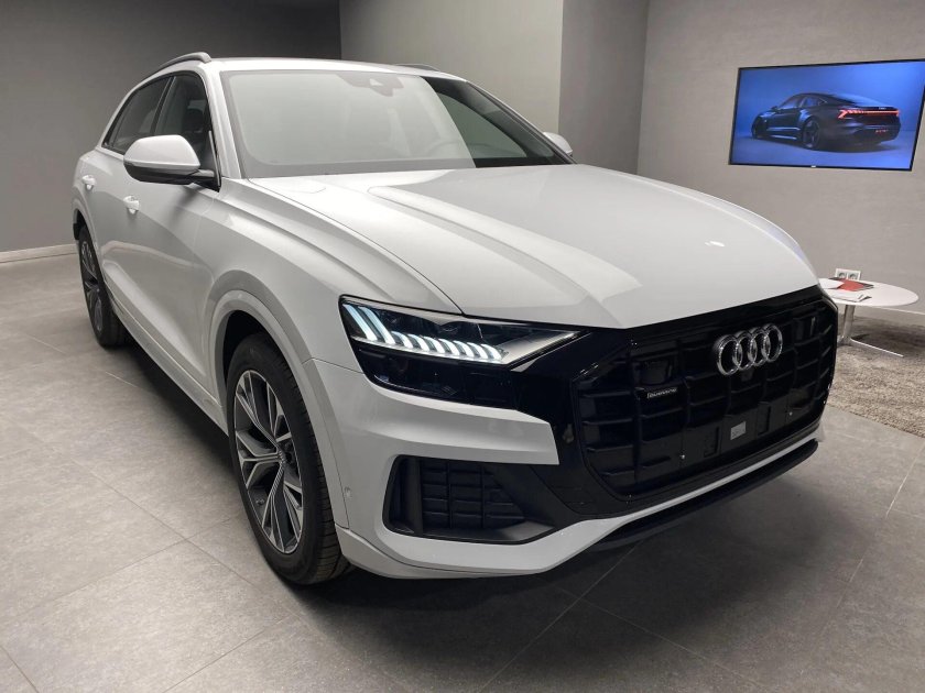 Audi q8