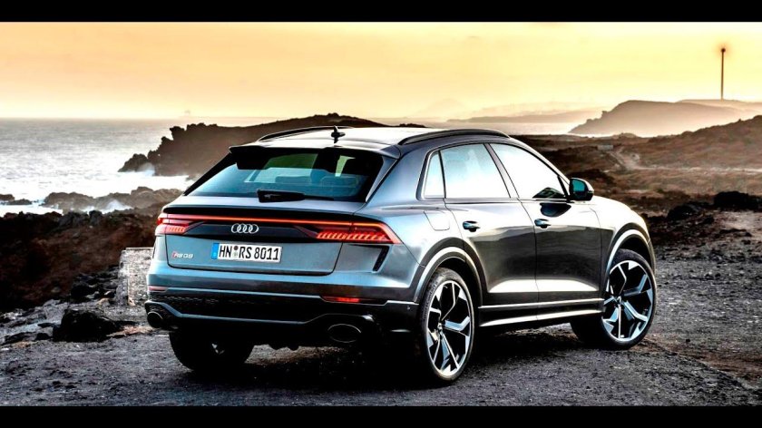 Ауди Кью 8