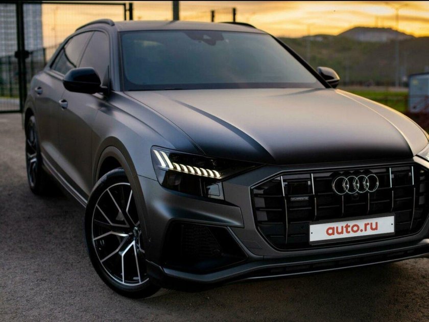 Audi q8 матовая