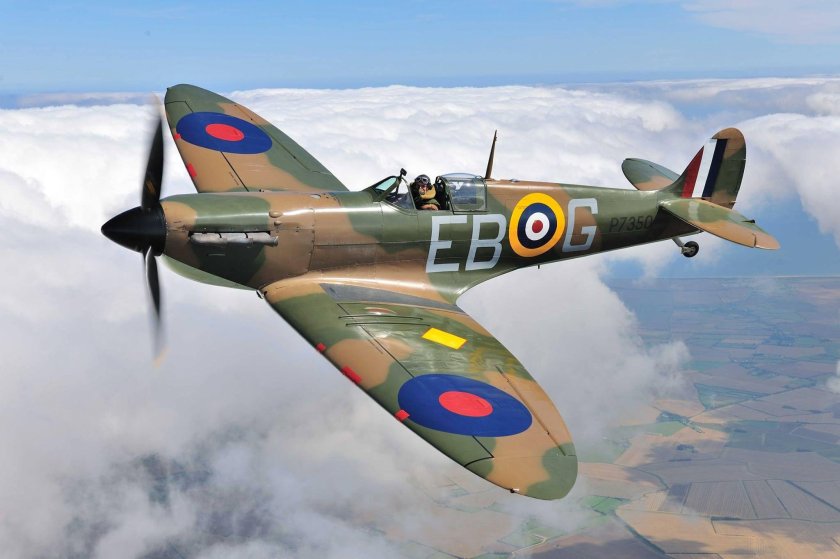 Спитфайр истребитель