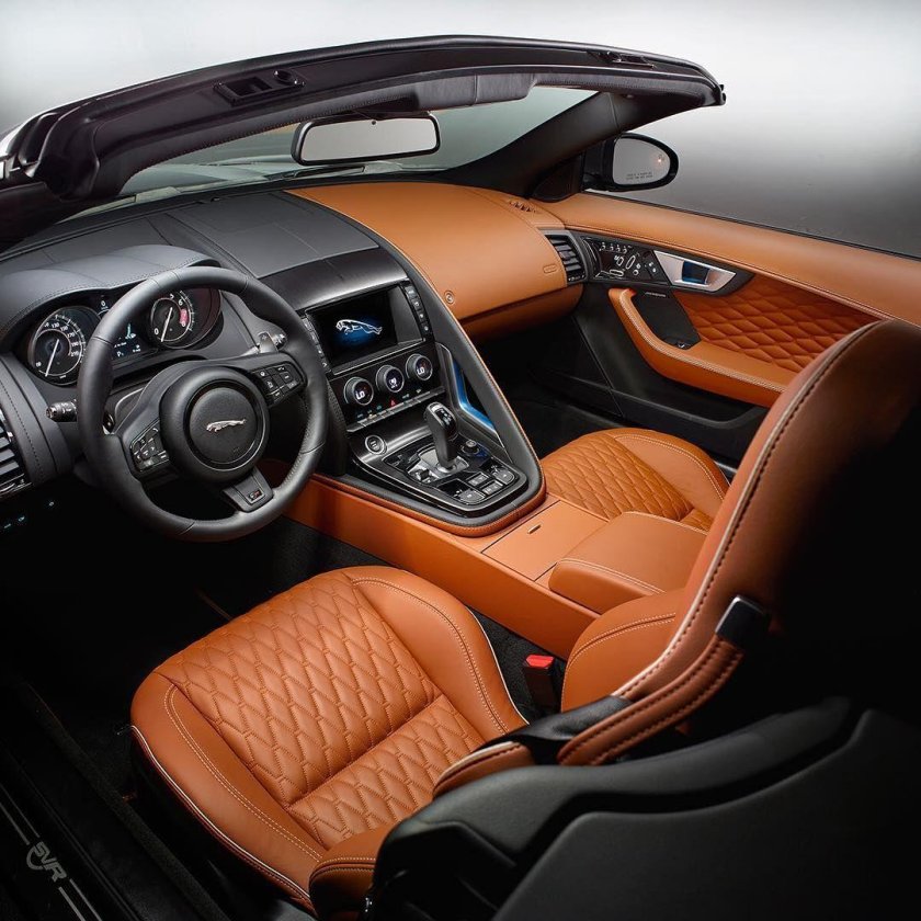 Jaguar f Type салон