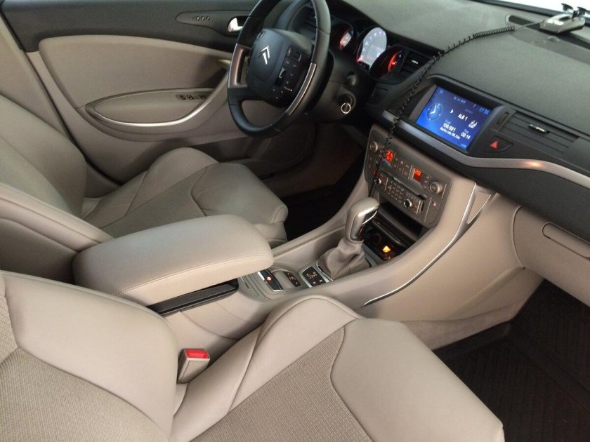 Citroen c5 белый салон
