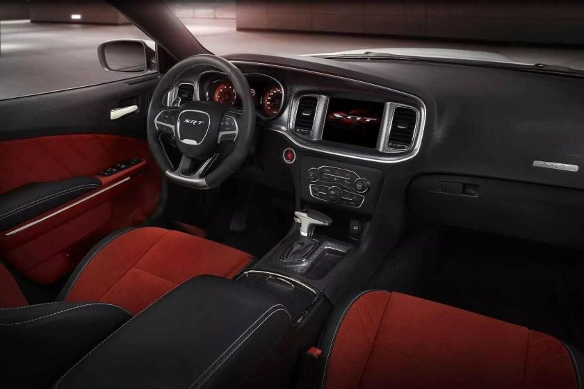 Dodge Charger 2015 салон