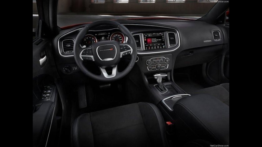 Dodge Charger srt Hellcat 2015 салон