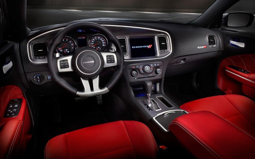 Dodge Charger srt8 2012 салон