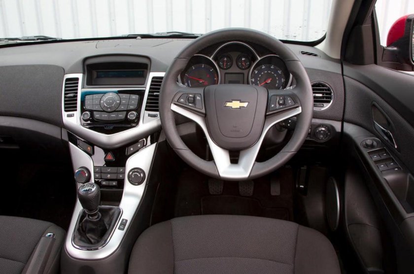 Chevrolet Cruze 2015 салон